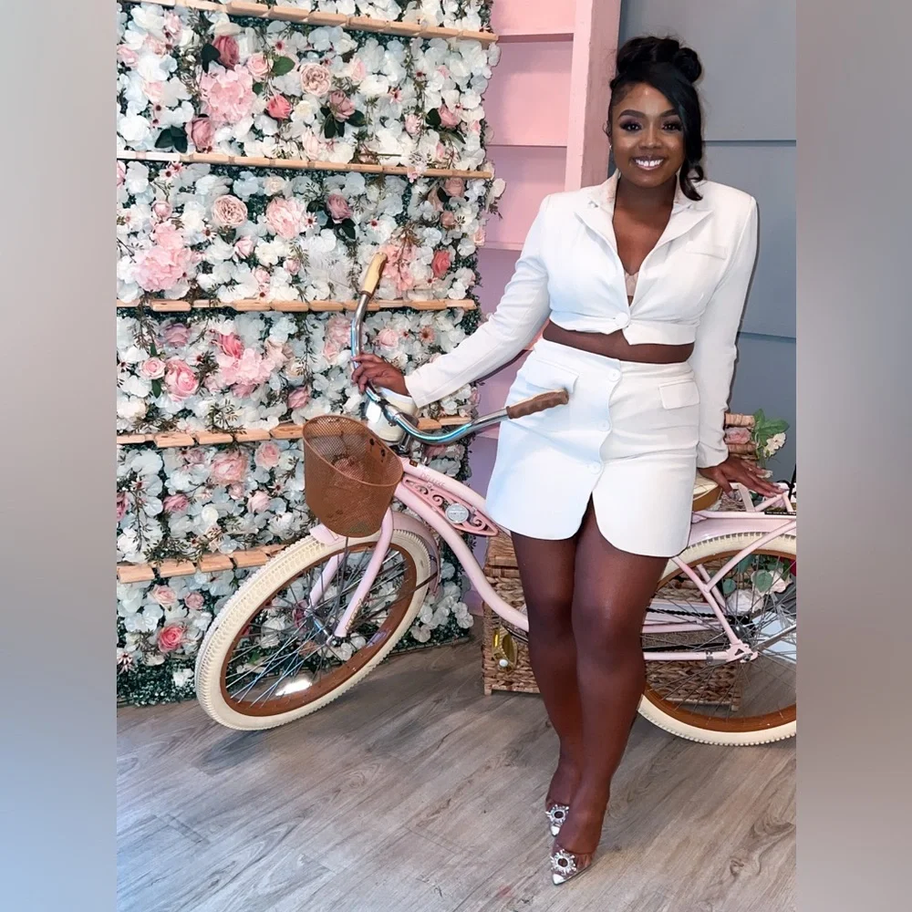 CREAM BUTTON FRONT TAILORED MINI SKIRT & JACKET - Picture 1 of 3